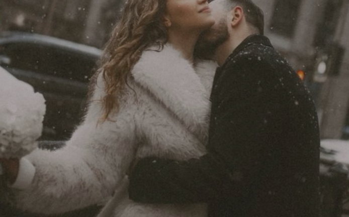 Mariage d’hiver : comment gérer le froid sans gâcher sa tenue ?