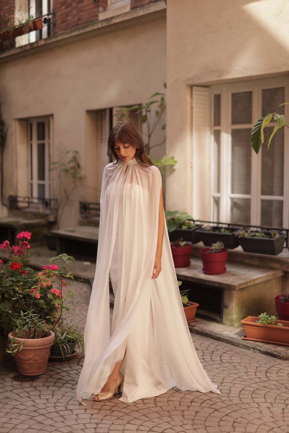 Robe De Mariée En Dentelle Ivoire En Mousseline De Soie Halter Boho Avec Fente Robe De Mariée En Dentelle Ivoire En Mousseline De Soie Halter Boho Avec Fente