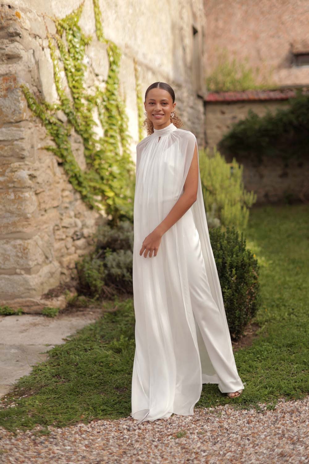 Combinaison pantalon blanche satiné dos nu mariage - Maison Lemoine