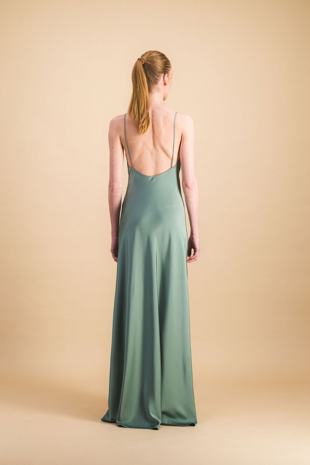 Long sage green slip dress for wedding guest Maison Lemoine Long sage green slip dress for wedding guest Maison Lemoine